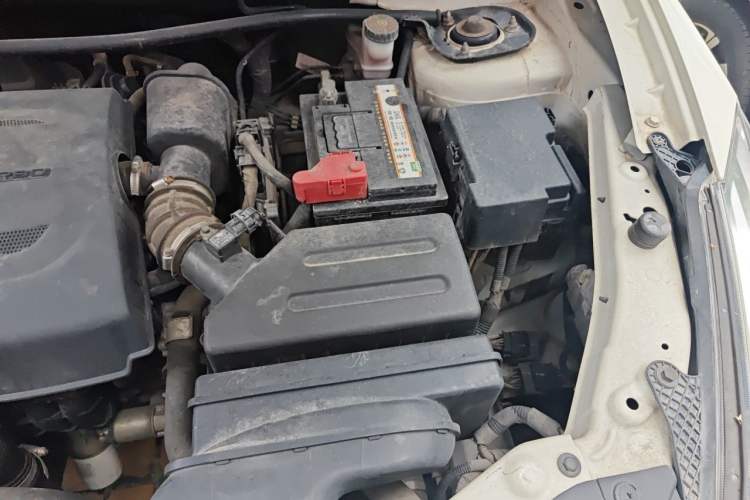 Used BAIC Weiwang S50 2016 1.5T CVT Joyful Elite Edition Engine Bay Left