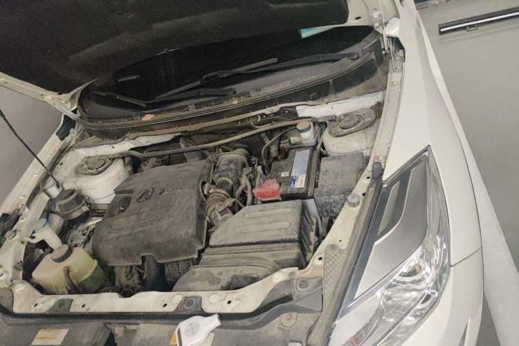 Used BAIC Weiwang S50 2016 1.5T CVT Joyful Premium Edition Engine Bay Left