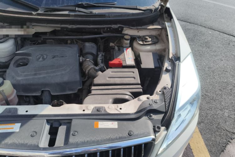 Used BAIC Weiwang S50 2016 1.5T Manual Happy Motion Superior Edition Engine Bay Left