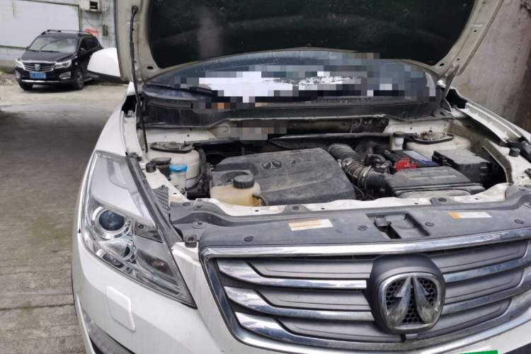 Used BAIC Weiwang S50 2016 1.5T CVT Joyful Premium Edition Engine Bay Right