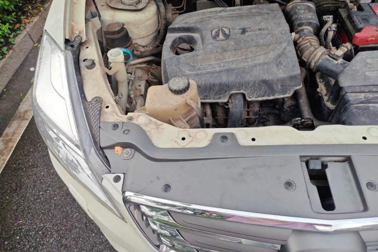 Used BAIC Weiwang S50 2016 1.5T Manual Joyful Comfort Model Engine Bay Right