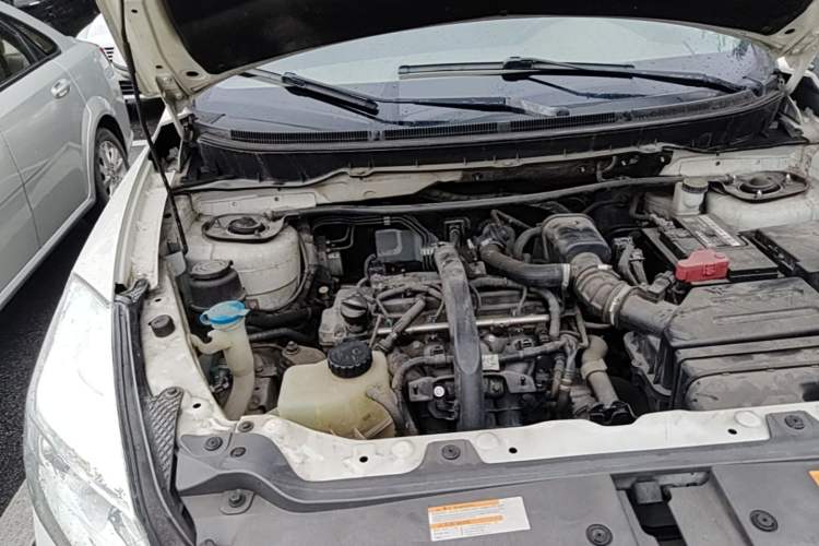 Used BAIC Weiwang S50 2016 1.5T Manual Lede Premium Edition Engine Bay Right
