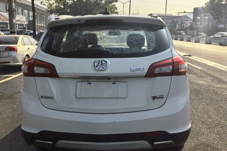 Used BAIC Weiwang S50 2016 1.5T CVT Joyful Luxury Model Exterior 4
