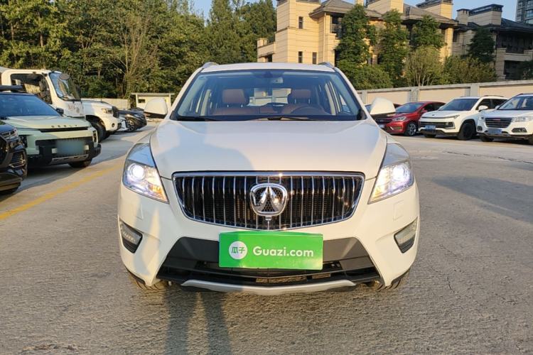 Used BAIC Weiwang S50 2016 1.5T Manual Joyful Premium Edition Front
