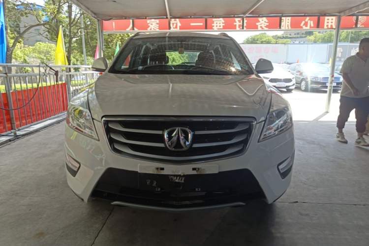 Used BAIC Weiwang S50 2016 1.5T Manual Joyful Luxury Edition Front