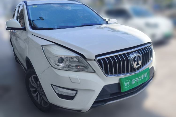 Used BAIC Weiwang S50 2016 1.5T Manual Joyful Premium Edition Front Right 45 Deg