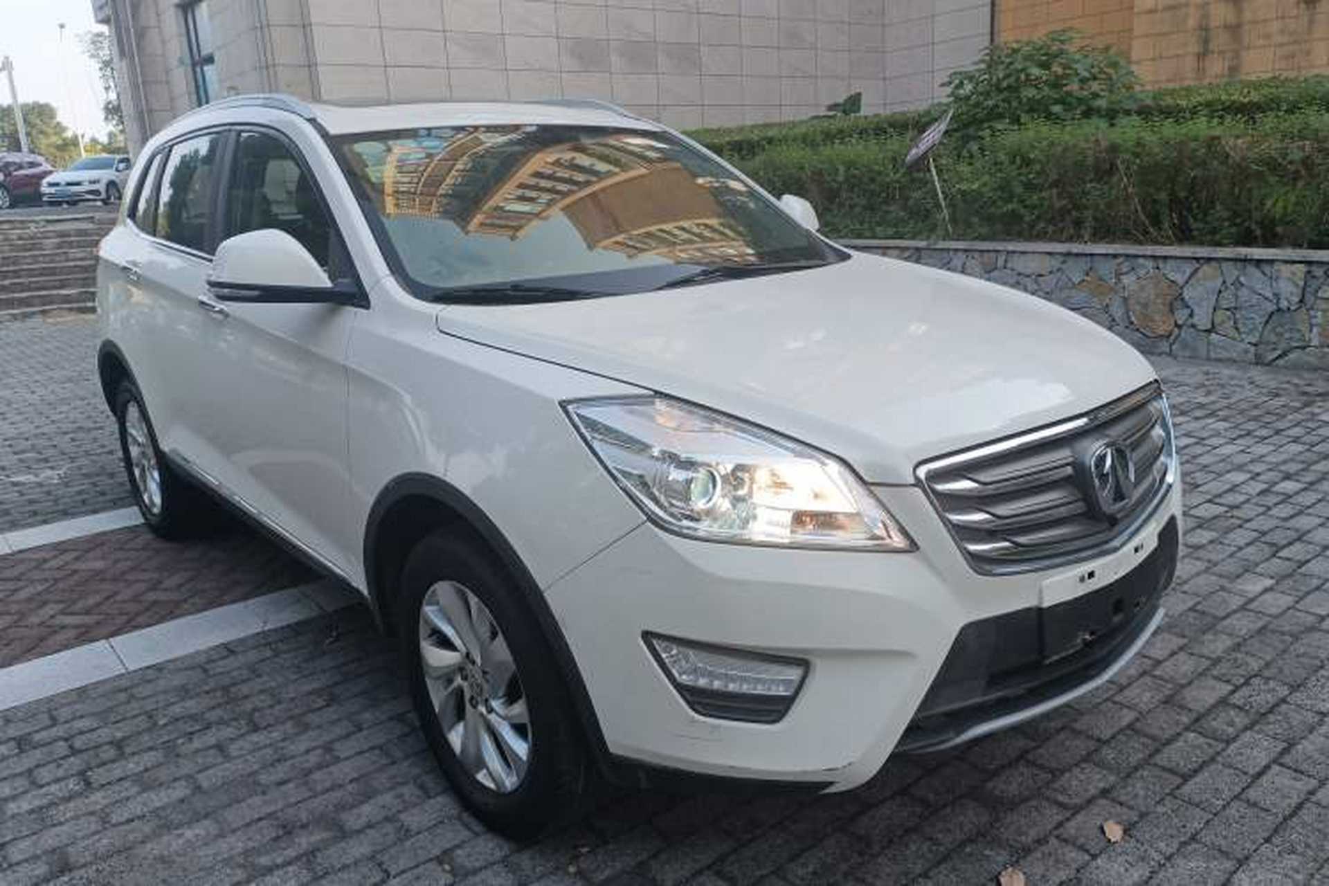 Used BAIC Weiwang S50 2016 1.5T CVT Joyful Luxury Model Front Right 45 Deg