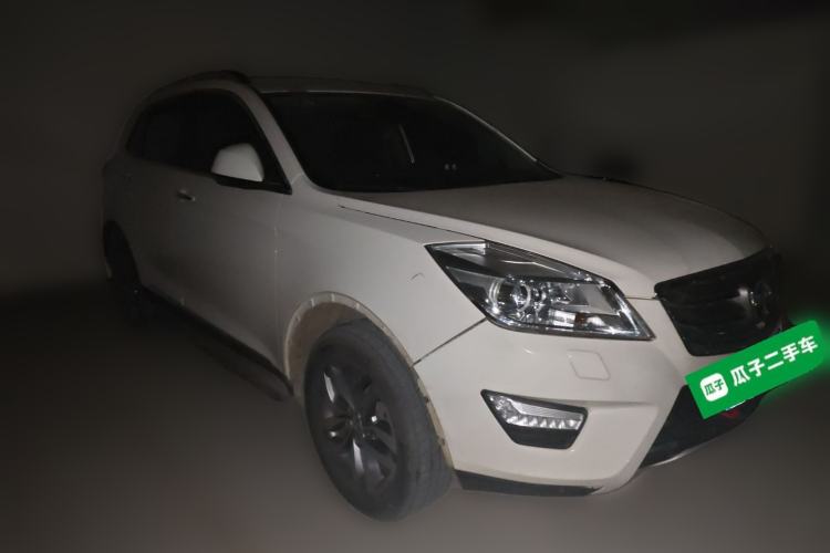 Used BAIC Weiwang S50 2016 1.5T Manual Joyful Premium Edition Front Right 45 Deg
