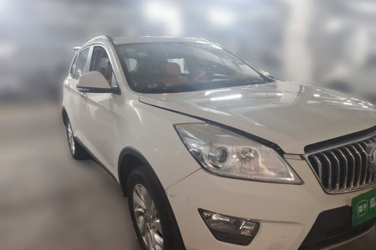 Used BAIC Weiwang S50 2016 1.5T Manual Joyful Comfort Model Front Right 45 Deg