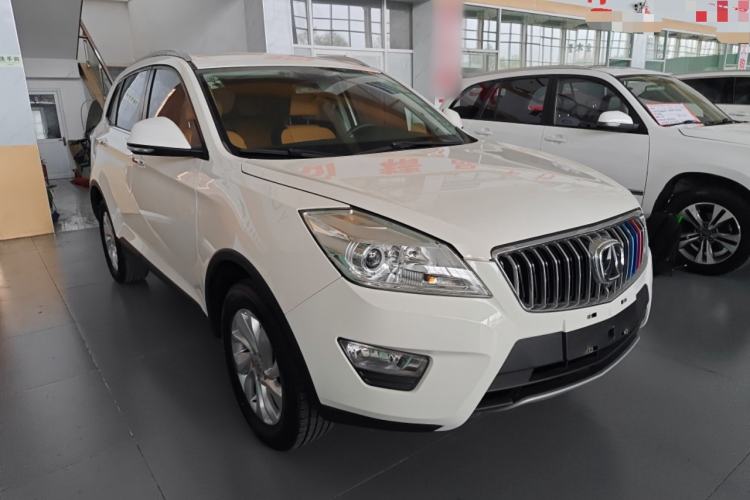Used BAIC Weiwang S50 2016 1.5T Manual Joyful Elite Edition Front Right 45 Deg