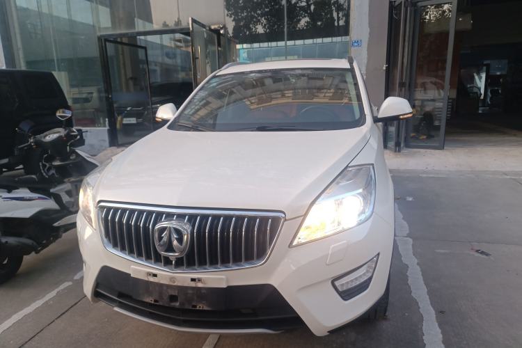 Used BAIC Weiwang S50 2016 1.5T Manual Joyful Premium Edition Front