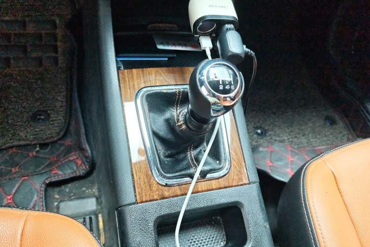 Used BAIC Weiwang S50 2016 1.5T Manual Happy Motion Superior Edition Gear Lever