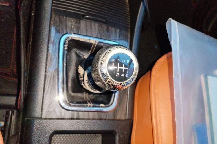 Used BAIC Weiwang S50 2016 1.5T Manual Lede Premium Edition Gear Lever