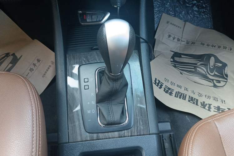 Used BAIC Weiwang S50 2016 1.5T CVT Joyful Luxury Model Gear Lever