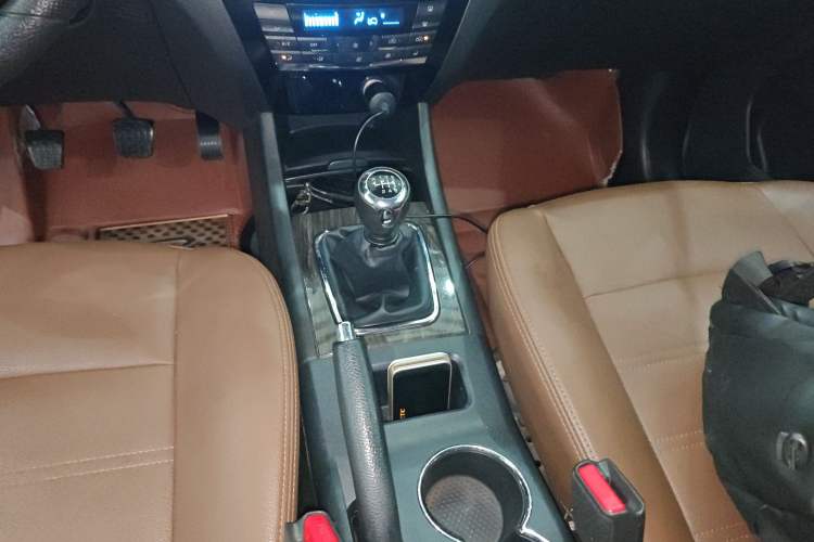 Used BAIC Weiwang S50 2016 1.5T Manual Lede Flagship Edition Gear Lever