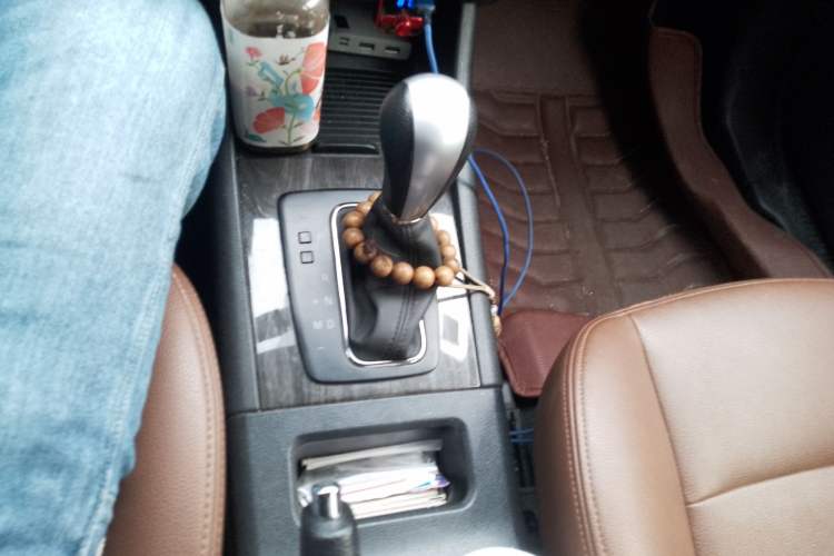 Used BAIC Weiwang S50 2016 1.5T CVT Joyful Luxury Model Gear Lever