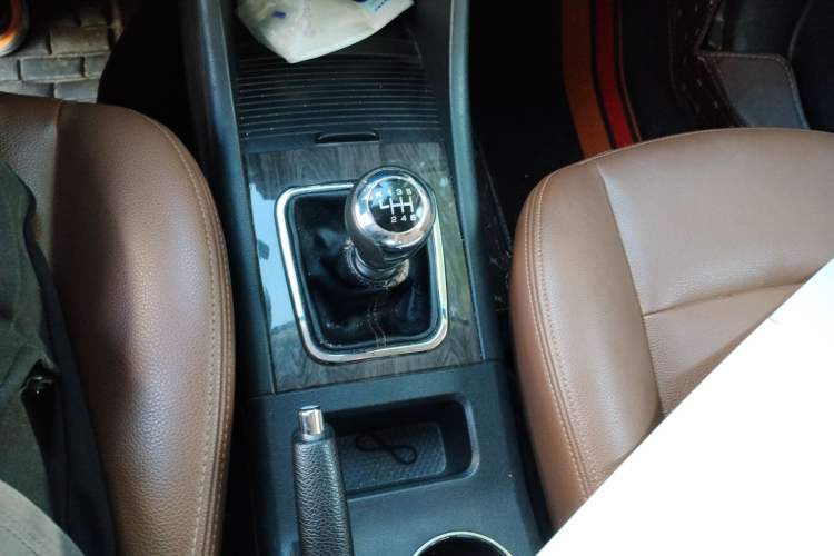 Used BAIC Weiwang S50 2016 1.5T Manual Joyful Luxury Edition Gear Lever