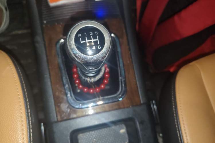 Used BAIC Weiwang S50 2016 1.5T Manual Joyful Comfort Model Gear Lever