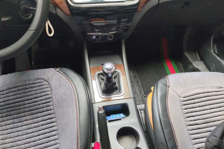 Used BAIC Weiwang S50 2016 1.5T Manual Joyful Elite Edition Gear Lever