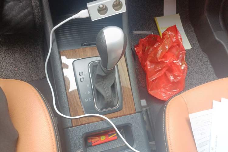 Used BAIC Weiwang S50 2016 1.5T CVT Joyful Elite Edition Gear Lever