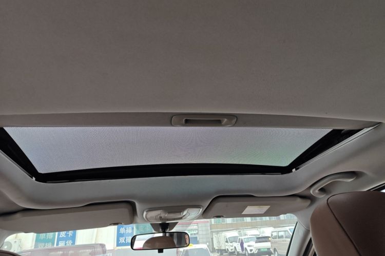 Used BAIC Weiwang S50 2016 1.5T CVT Joyful Luxury Model Headliner