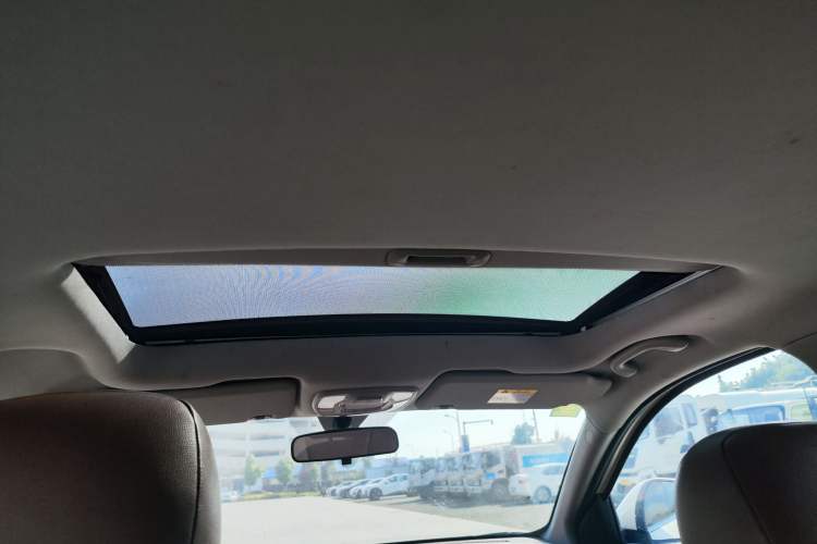 Used BAIC Weiwang S50 2016 1.5T Manual Joyful Luxury Edition Headliner