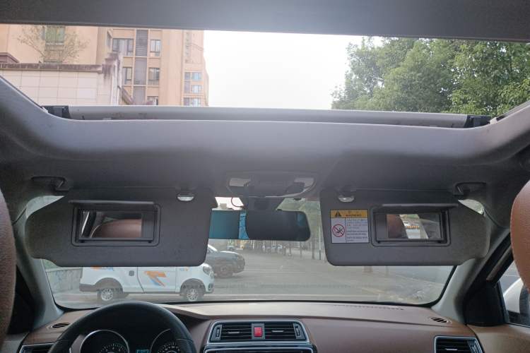 Used BAIC Weiwang S50 2016 1.5T CVT Joyful Luxury Model Headliner