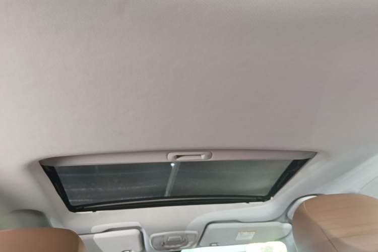 Used BAIC Weiwang S50 2016 1.5T Manual Joyful Luxury Edition Headliner