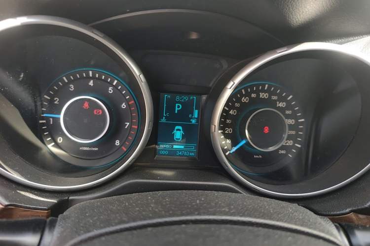 Used BAIC Weiwang S50 2016 1.5T CVT Joyful Elite Edition Instrument Cluster
