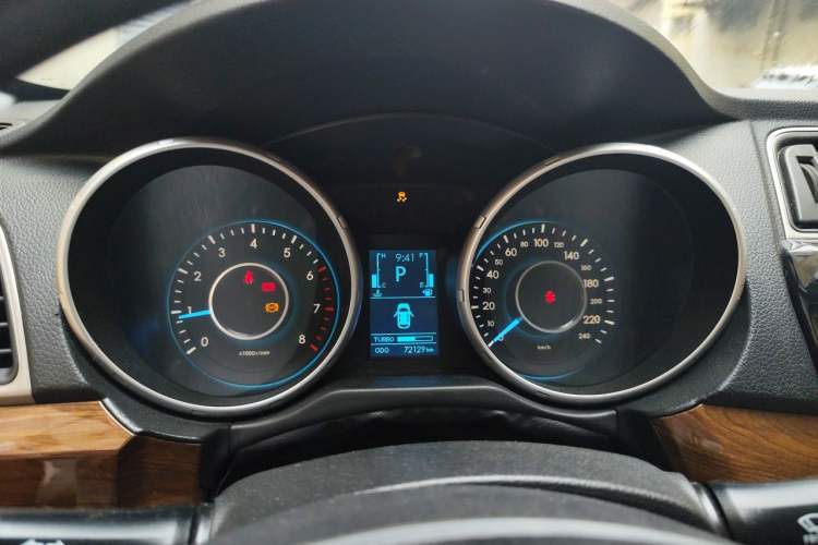 Used BAIC Weiwang S50 2016 1.5T CVT Joyful Elite Edition Instrument Cluster