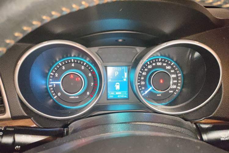 Used BAIC Weiwang S50 2016 1.5T CVT Joyful Premium Edition Instrument Cluster