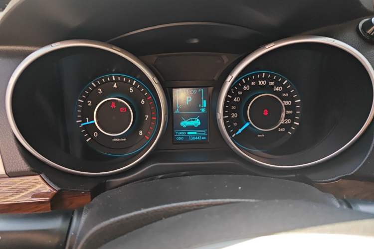 Used BAIC Weiwang S50 2016 1.5T CVT Joyful Elite Edition Instrument Cluster