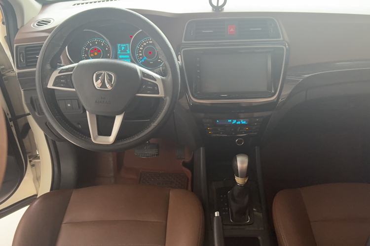 Used BAIC Weiwang S50 2016 1.5T CVT Joyful Premium Edition Interior 3