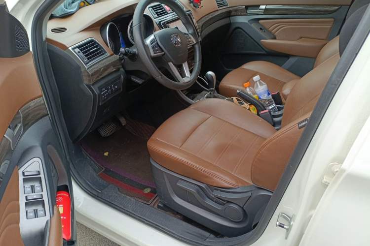 Used BAIC Weiwang S50 2016 1.5T CVT Joyful Luxury Model Interior 3
