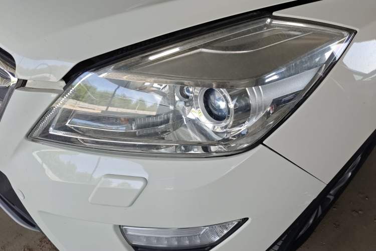 Used BAIC Weiwang S50 2016 1.5T CVT Joyful Premium Edition Left Front Headlight