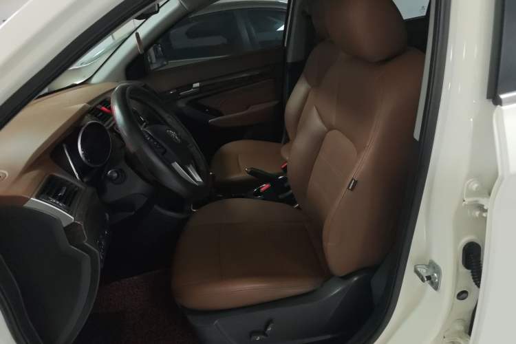 Used BAIC Weiwang S50 2016 1.5T Manual Lede Premium Edition Left Front Seat