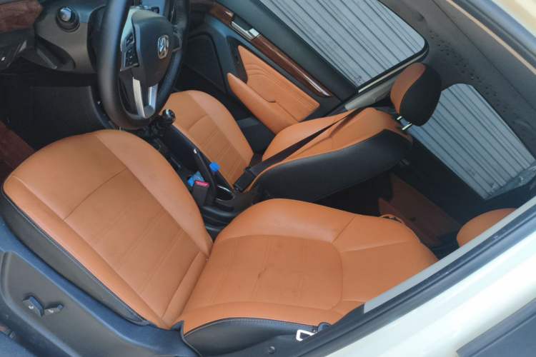 Used BAIC Weiwang S50 2016 1.5T Manual Joyful Premium Edition Left Front Seat