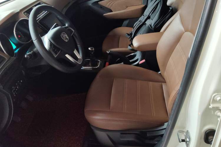 Used BAIC Weiwang S50 2016 1.5T Manual Joyful Luxury Edition Left Front Seat