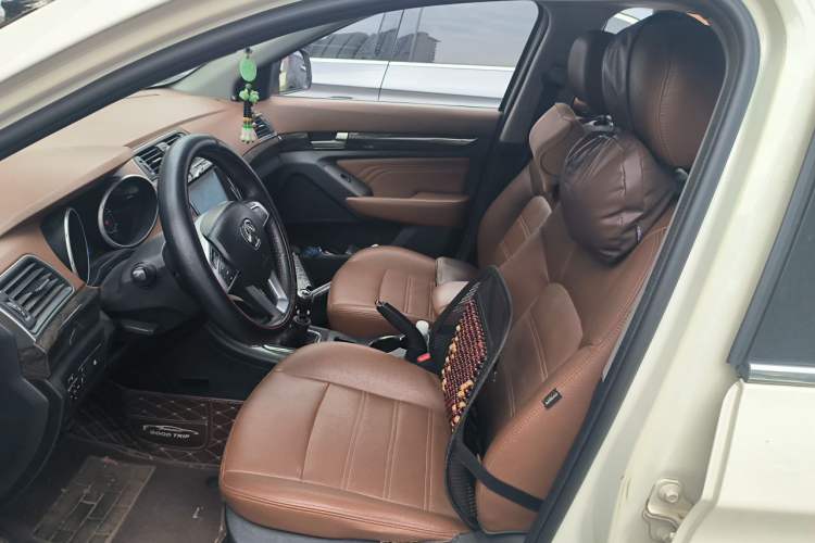 Used BAIC Weiwang S50 2016 1.5T Manual Lede Premium Edition Left Front Seat