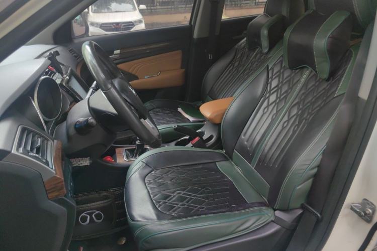 Used BAIC Weiwang S50 2016 1.5T Manual Joyful Premium Edition Left Front Seat