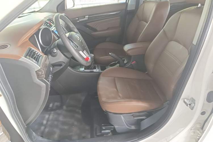 Used BAIC Weiwang S50 2016 1.5T Manual Joyful Luxury Edition Left Front Seat
