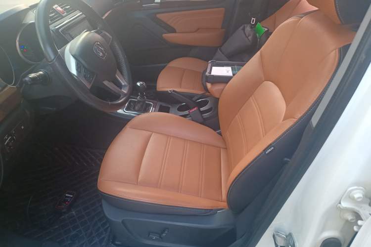 Used BAIC Weiwang S50 2016 1.5T Manual Joyful Premium Edition Left Front Seat