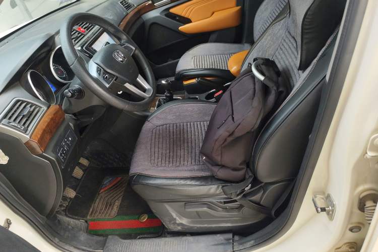 Used BAIC Weiwang S50 2016 1.5T Manual Joyful Elite Edition Left Front Seat
