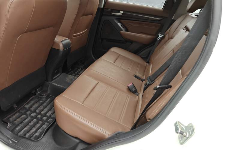 Used BAIC Weiwang S50 2016 1.5T CVT Joyful Luxury Model Left Rear Seat