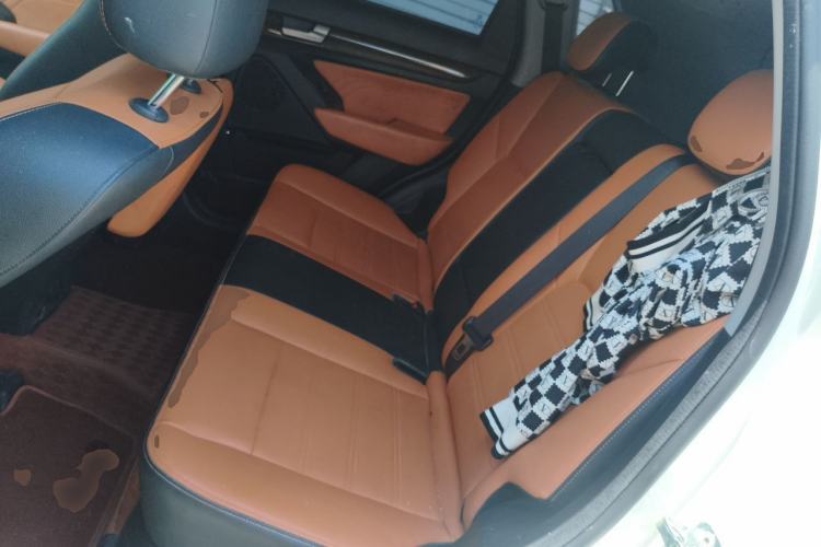 Used BAIC Weiwang S50 2016 1.5T Manual Joyful Premium Edition Left Rear Seat