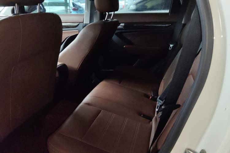 Used BAIC Weiwang S50 2016 1.5T Manual Joyful Luxury Edition Left Rear Seat