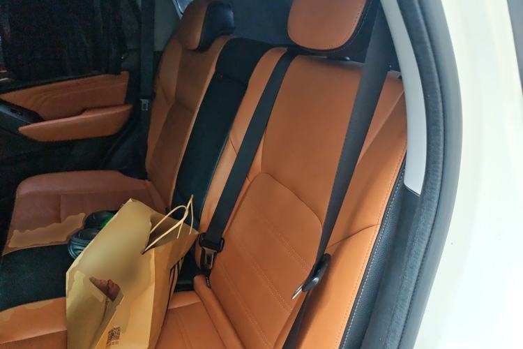 Used BAIC Weiwang S50 2016 1.5T Manual Happy Motion Superior Edition Left Rear Seat