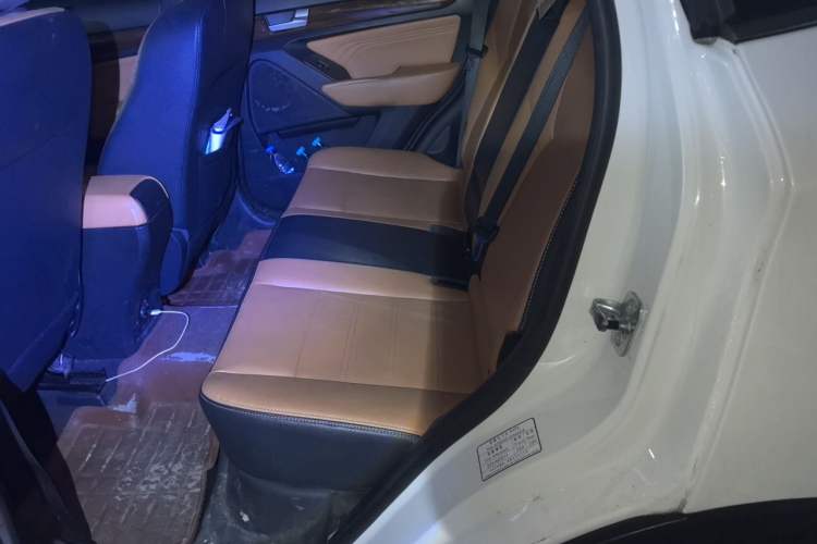 Used BAIC Weiwang S50 2016 1.5T Manual Joyful Premium Edition Left Rear Seat