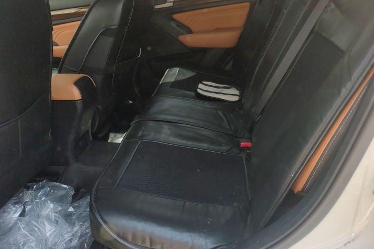Used BAIC Weiwang S50 2016 1.5T CVT Joyful Elite Edition Left Rear Seat