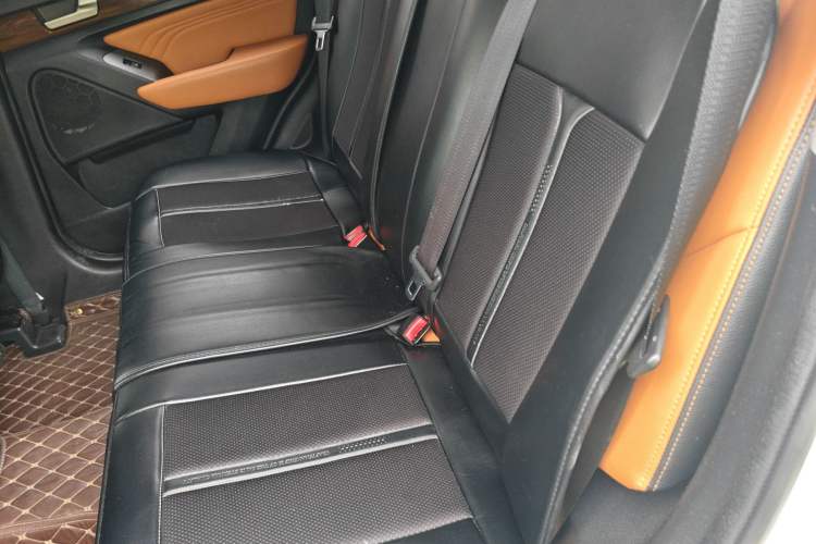 Used BAIC Weiwang S50 2016 1.5T Manual Happy Motion Superior Edition Left Rear Seat